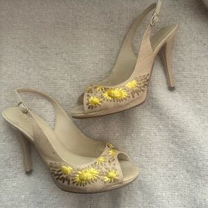 Ralph Lauren Beige Raffia Peep-toe Slingback Heels Yellow Floral Accent